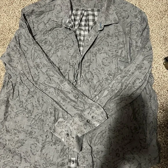 Floral Patterned Gray Button-Up Shirt - Picture 1 of 4